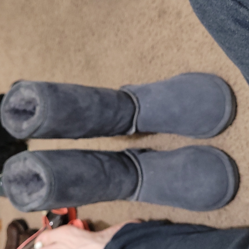 Boots - Picture 3 of 4